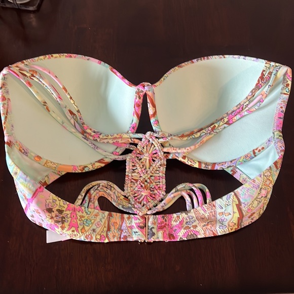 Victoria’s Secret Swimsuit Top - Picture 2 of 3